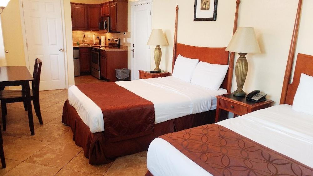 Flamingo Inn ฟอร์ตมายเยอร์สบีช ภายนอก รูปภาพ