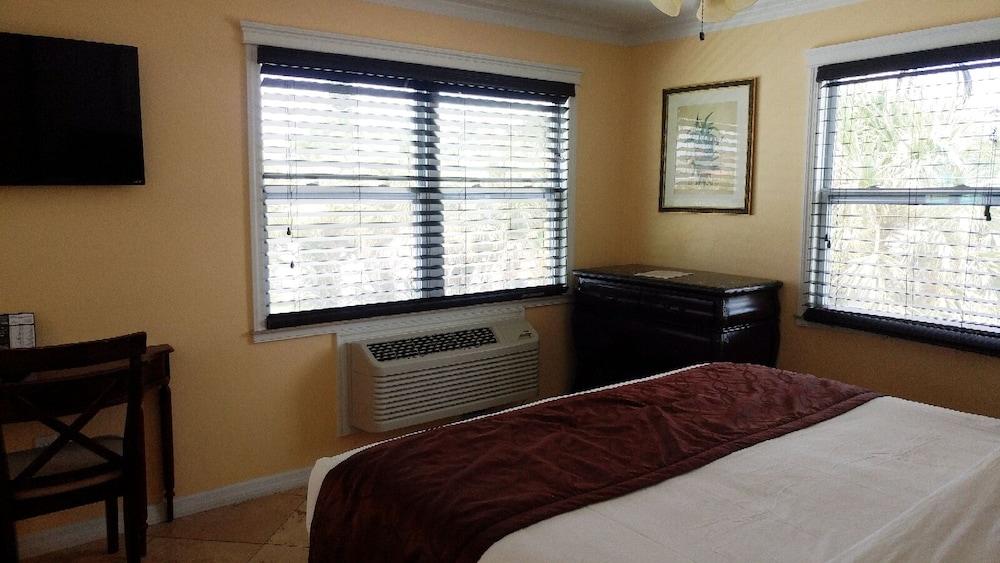 Flamingo Inn ฟอร์ตมายเยอร์สบีช ภายนอก รูปภาพ