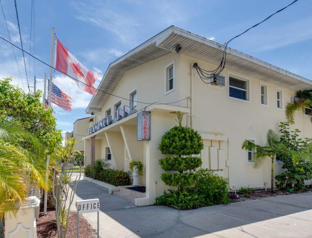 Flamingo Inn ฟอร์ตมายเยอร์สบีช ภายนอก รูปภาพ